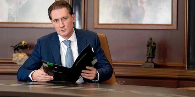 Домусчиев избухна: Разбойници манипулират пазара на ток